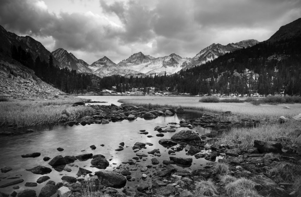 dramatic-landscape-mountain-in-black-and-white-PQC7T2J_resize