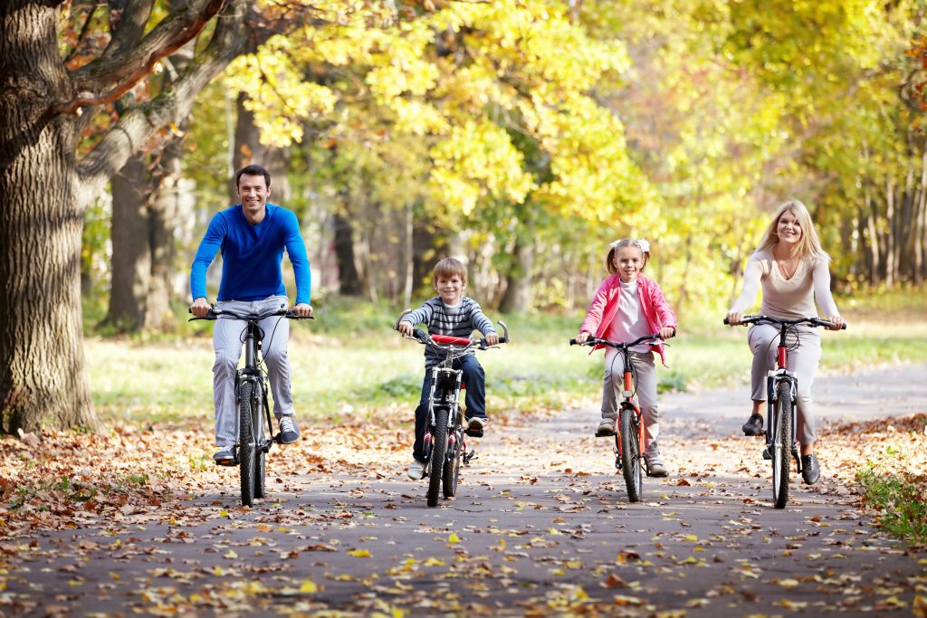family-on-bikes-2021-09-03-02-57-27-utc